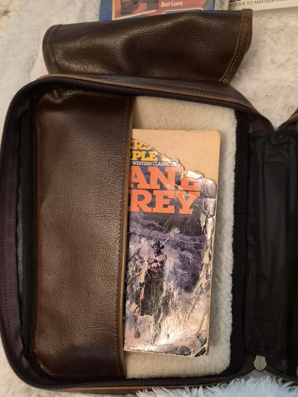 Classic Brown Leather Men’s Crossbody Bag